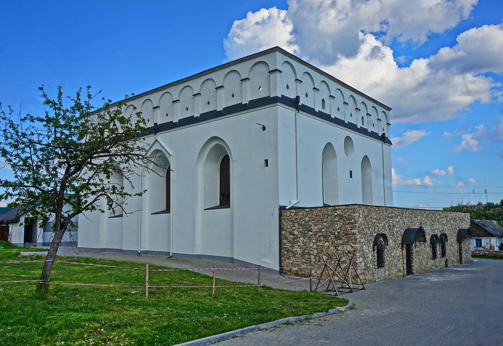 Оборонна синагога у Сатанові