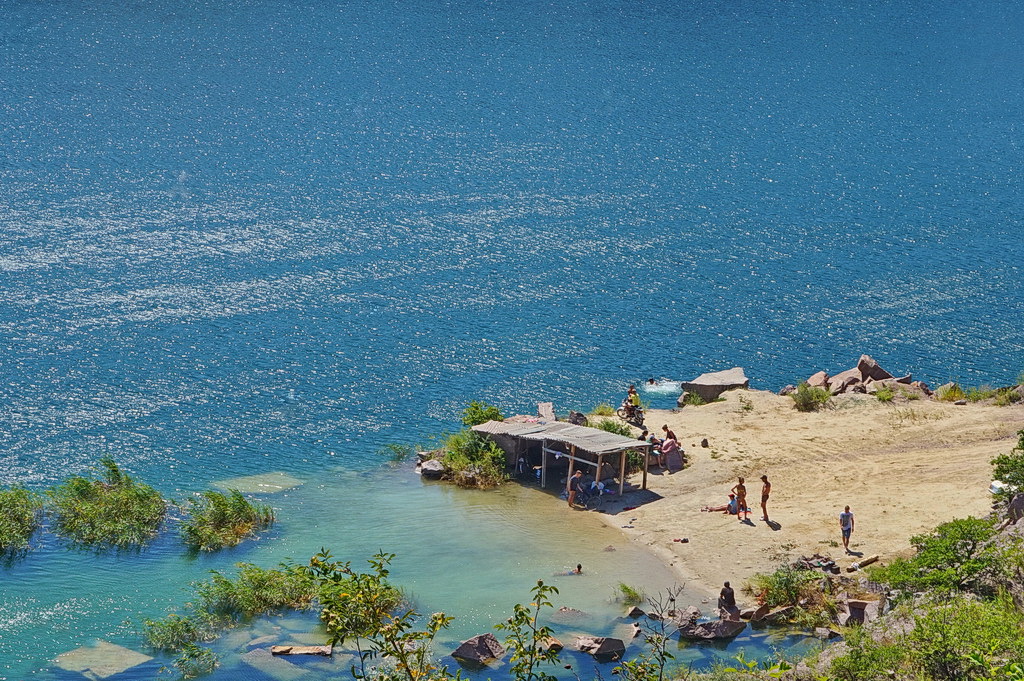 Озеро в Токівському гранітному кар'єрі