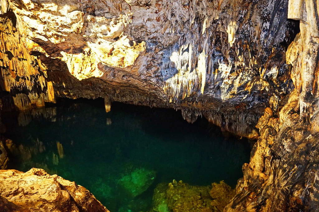 Печера Анахулу