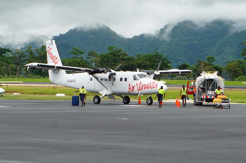 Літак авіакомпанії Air Vanuatu в аеропорту Танни