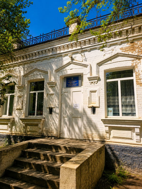 Історична будівля колишнього районного центру зайнятості