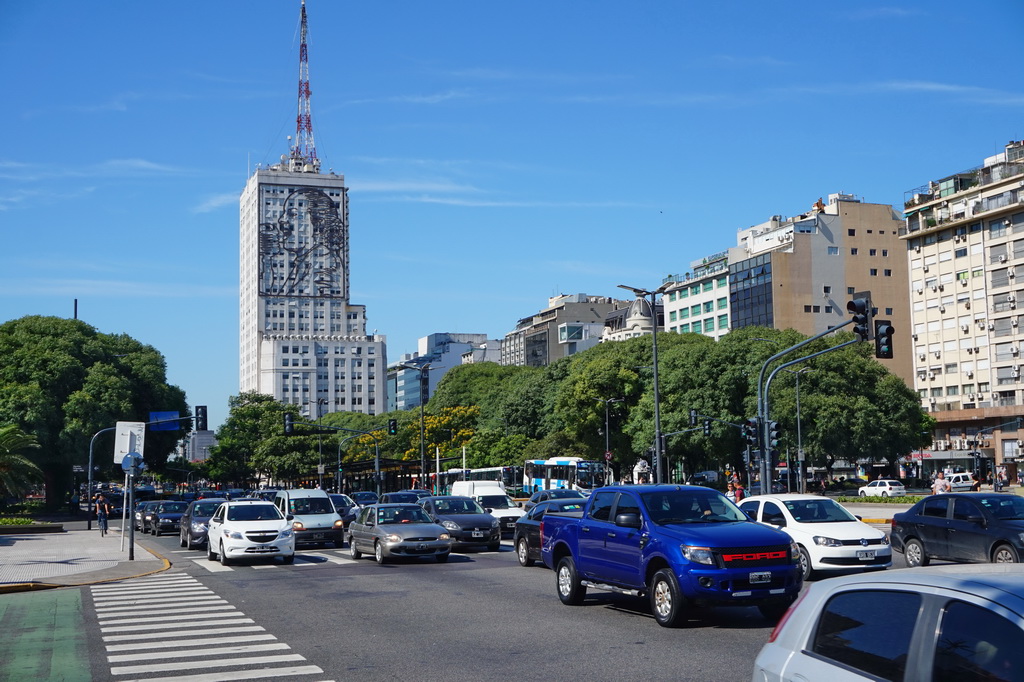Проспект 9 Липня (Avenida 9 de Julio) в Буенос-Айресі