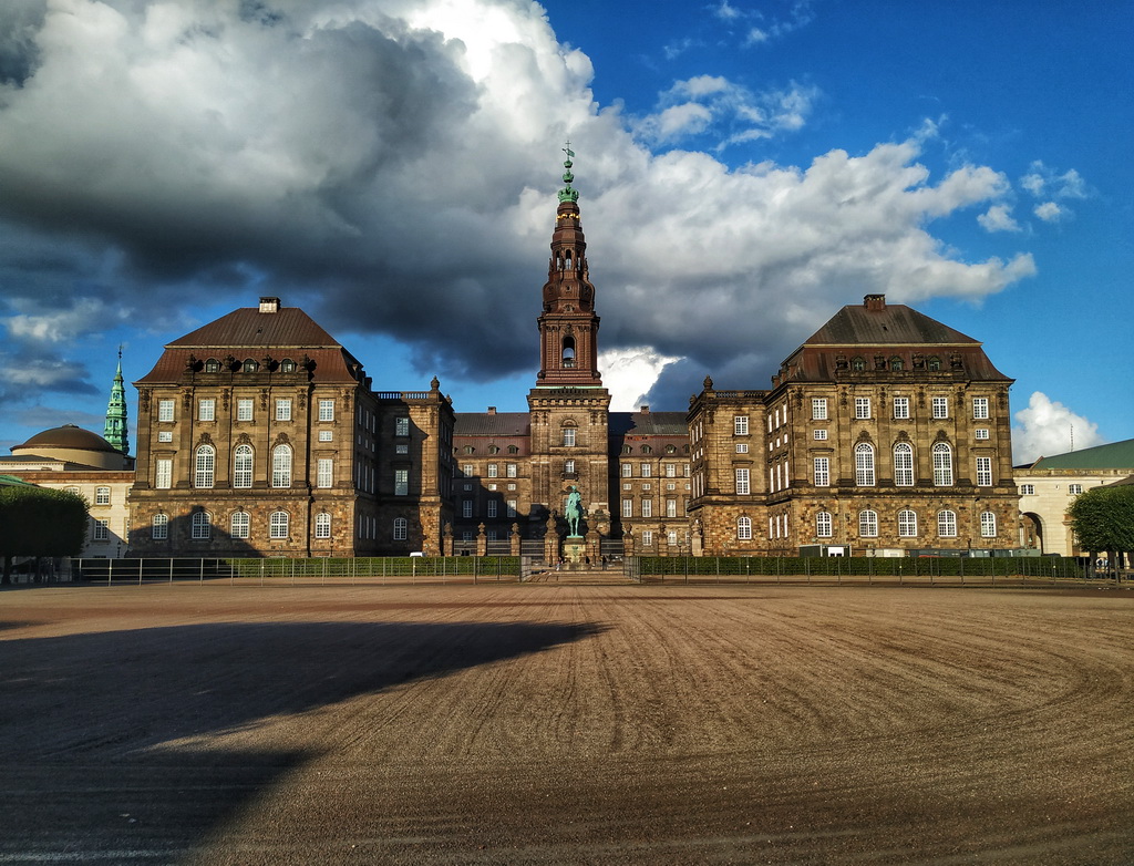 Королівський палац Крістіанборг у Копенгагені