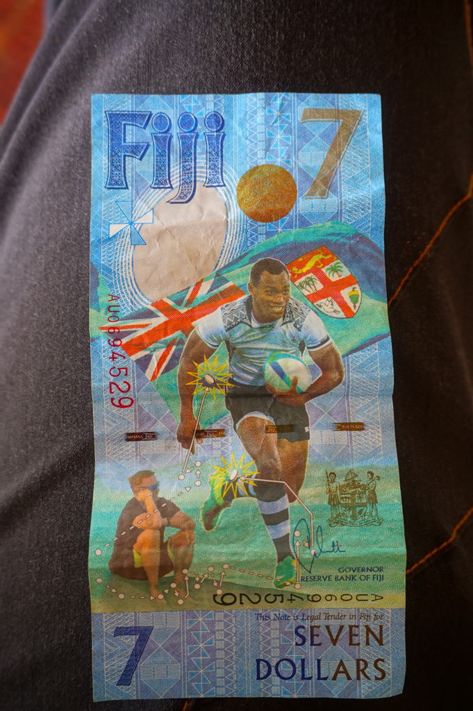 Фіджійський долар