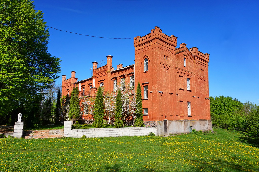 Палац Заботіна у селі Мала Ростівка