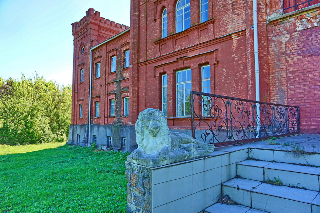 Палац Заботіна у селі Мала Ростівка