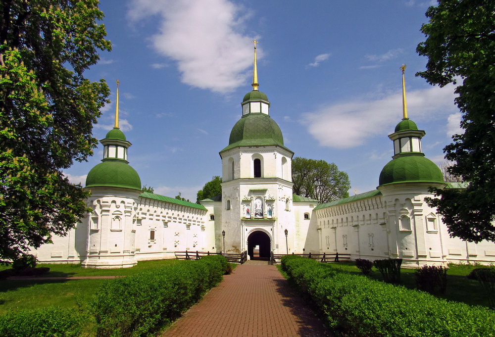 Спасо-Преображенський монастир-фортеця в Новгород-Сіверському