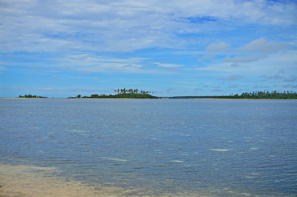 Острів Пангаїмоту (Pangaimotu island)