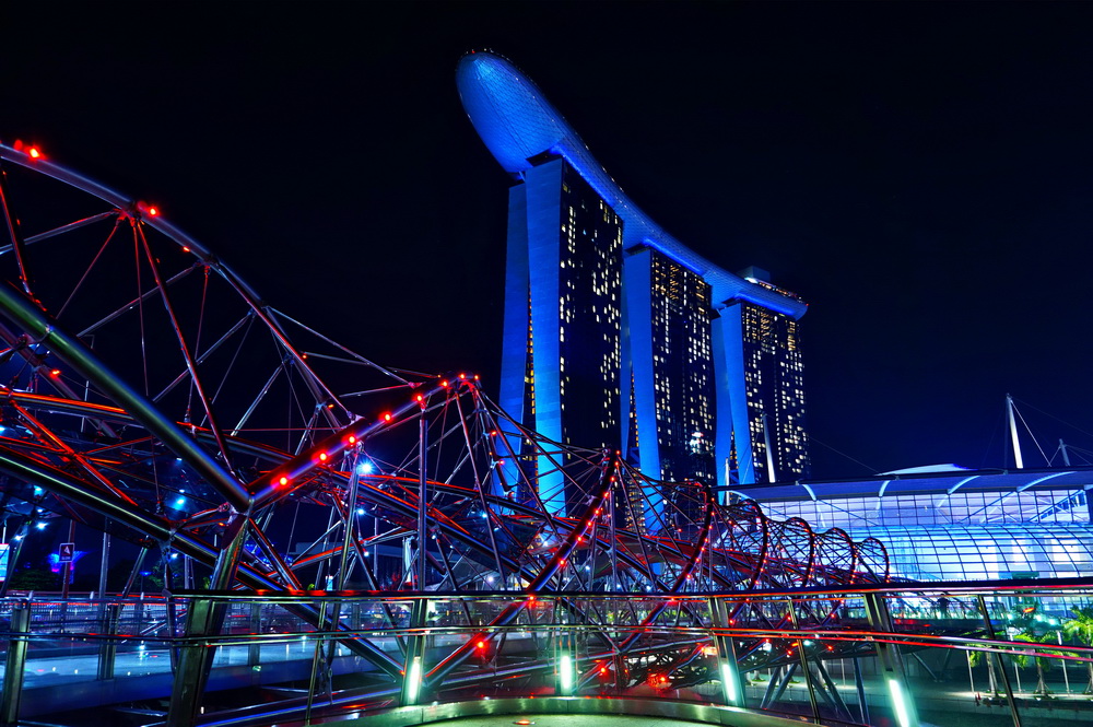 Нічний Сінгапур: Helix Bridge і Marina Bay Sands